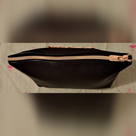 Vintage Y2K Bebe Black Vegan Leather Clutch Travel Makeup Beauty Cosmetic Bag - Picture 5 of 9